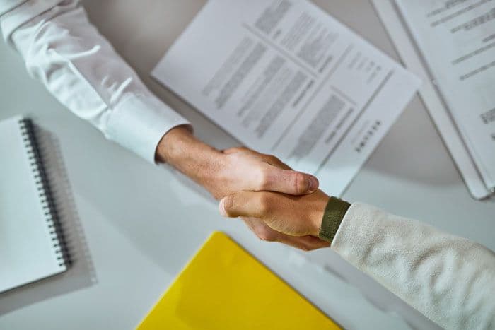 Qərar və İş təklifi 